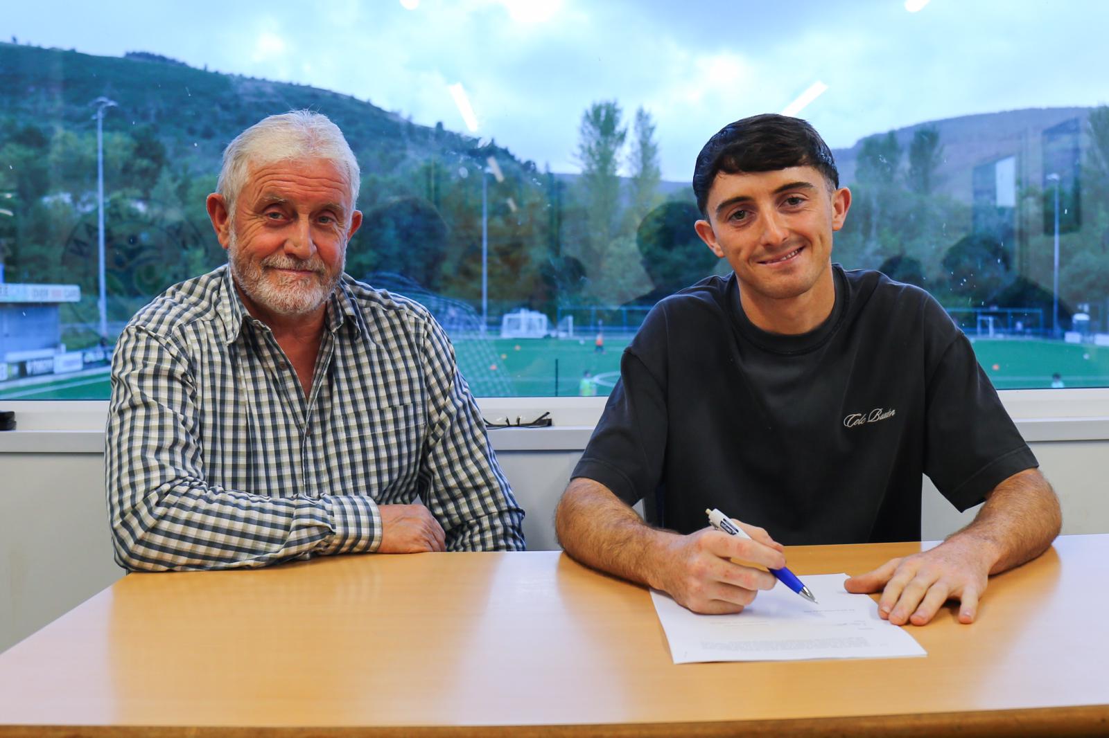 Cambrian United Land Star Midfielder Frazer Thomas as Club Drives to Unite Rhondda Cynon Taff Football