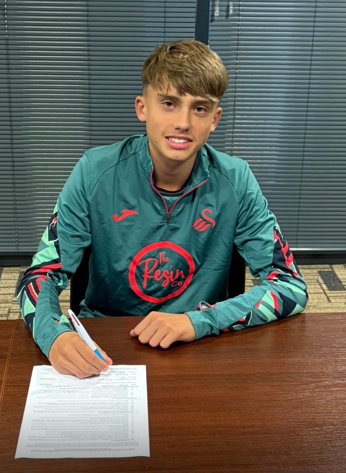 Player #98 -Jackson Ingram Signs for Swansea City